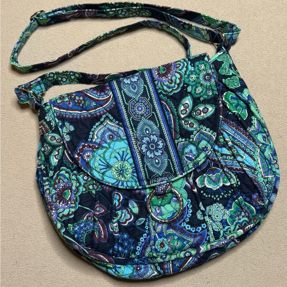 Vera Bradley Magnetic Flap Over Bag Excellent Condition